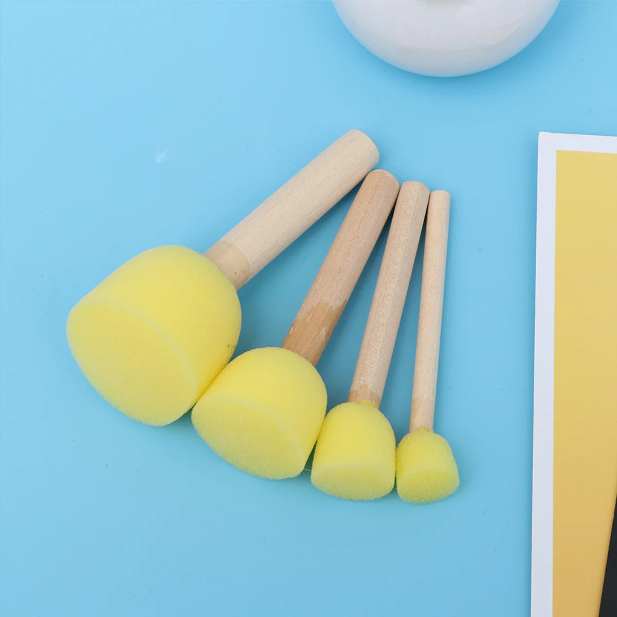20pcs Assorted Size Round Sponges Brush Set Kids Painting Tools Stippler (Yellow) sponge paint brush sponge brush paint