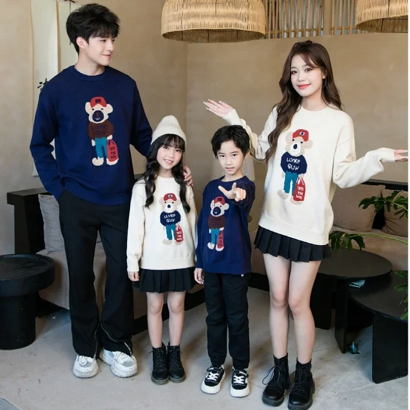 Mom andFather Mother and Son Daughter Knitwear Baby Romper Family Matching Knitted Sweater Bear Christmas Jumper Dad Children