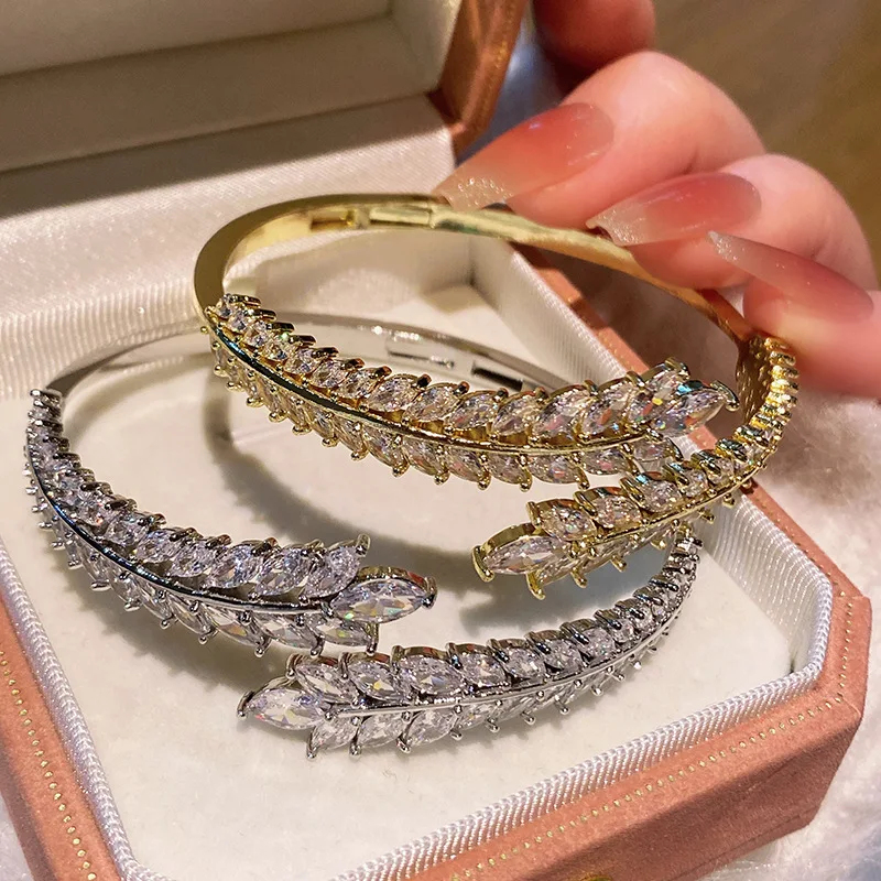 

Elegant Leaf/Leaves Cubic Zircon Cuff Bracelets Women Luxury Gold/white Gold Plated Bangle Bride Wedding Jewelry Accessory 1717