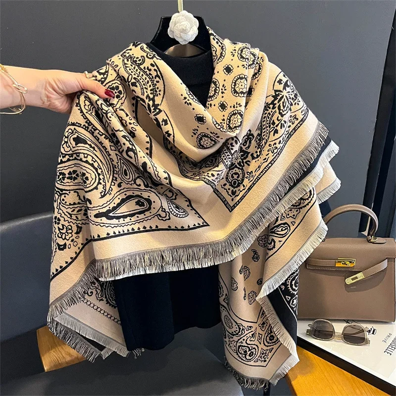 Luxury Brand Cashmere Women Paisley Scarf Winter Warm Shawl and Wrap Bandana Pashmina Female Foulard Square Thick Blanket Poncho