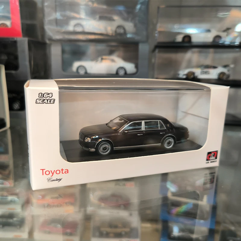 1/64 Model Car TOYOTA Century Luxury Alloy Toy Motor Vehicle Diecast Metal Edition Toys with Acrylic Box Brown Collection Gift