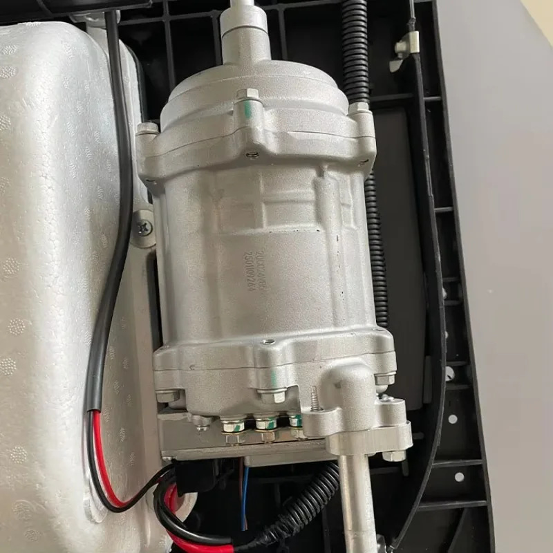 بطارية الطاقة المقصورة شاحنة الكهربائية التيار المتناوب t شاحنة المحمولة 12dc 12 فولت مكيف الهواء التيار المتناوب سيارة 12 فولت 24 فولت مكيف الهواء على السطح