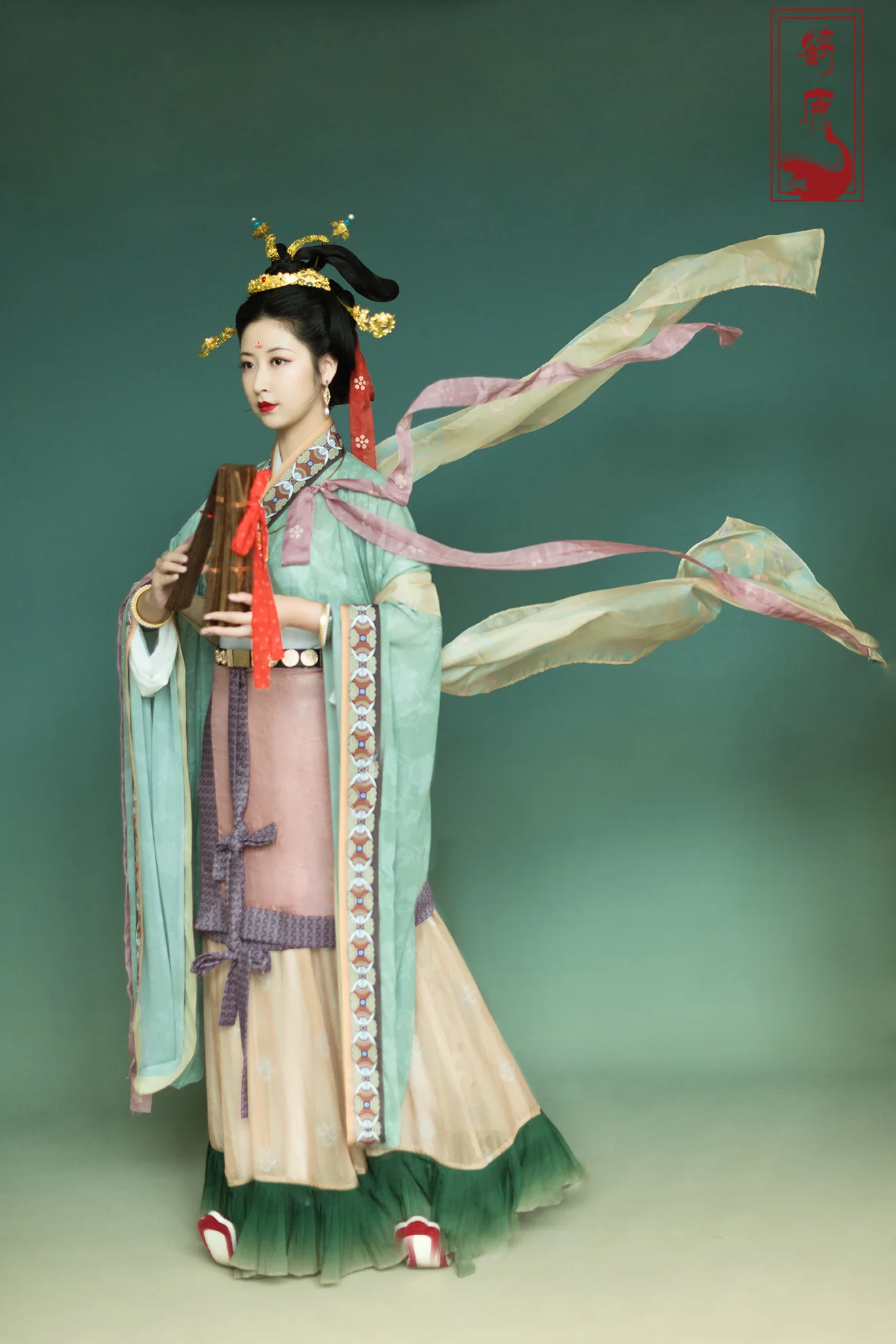 

HeLu Hanfu 87 Gods Scroll Restoration Model - Skillful Dei - Polyester Cotton Blend Traditional Chinese Costume Skirt