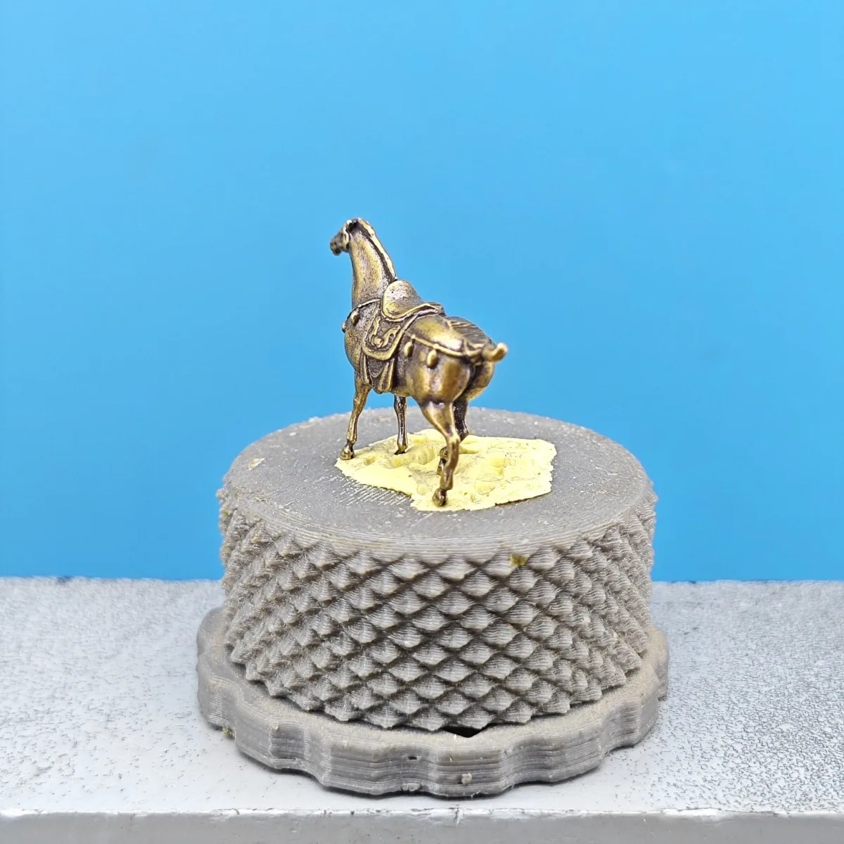 Brass Mini Horse Figurine With Saddle Vintage War Horse Miniature Model Diorama Decor Tabletop Art Ornament