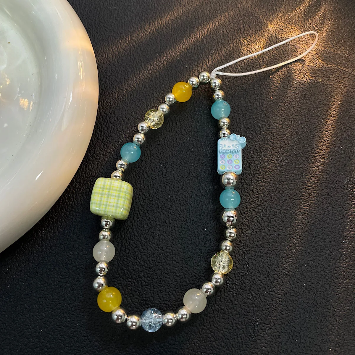 مطرز الأصفر متقلب KT القط BB الهاتف الحبل Ins شريط للرسغ رائعة وجميلة حقيبة الديكور آيفون 17 16 سامسونج