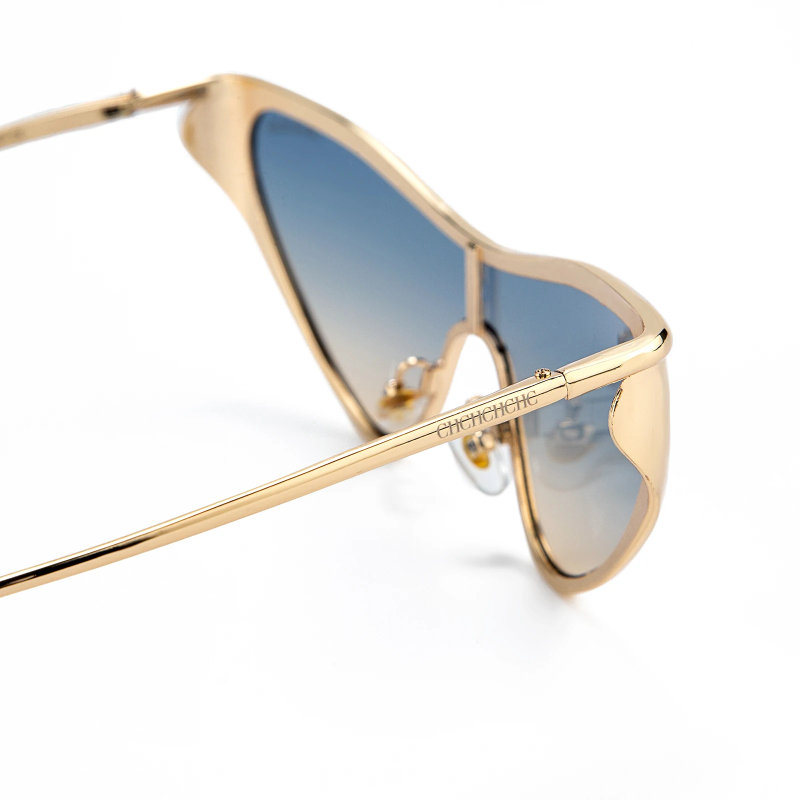 CH レトロキャットアイサングラスモダンなグラデーションレンズ UV 保護薄いゴールドフレームヴィンテージスタイルファッションアイウェア女性のための