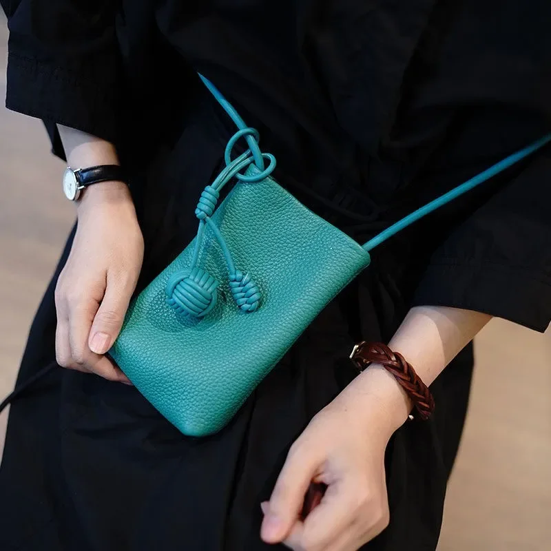 Vintage Women's Solid Color Top Layer Leather Phone Bag Genuine Leather Small Crossbody Purse Minimalist Casual Shoulder Bag