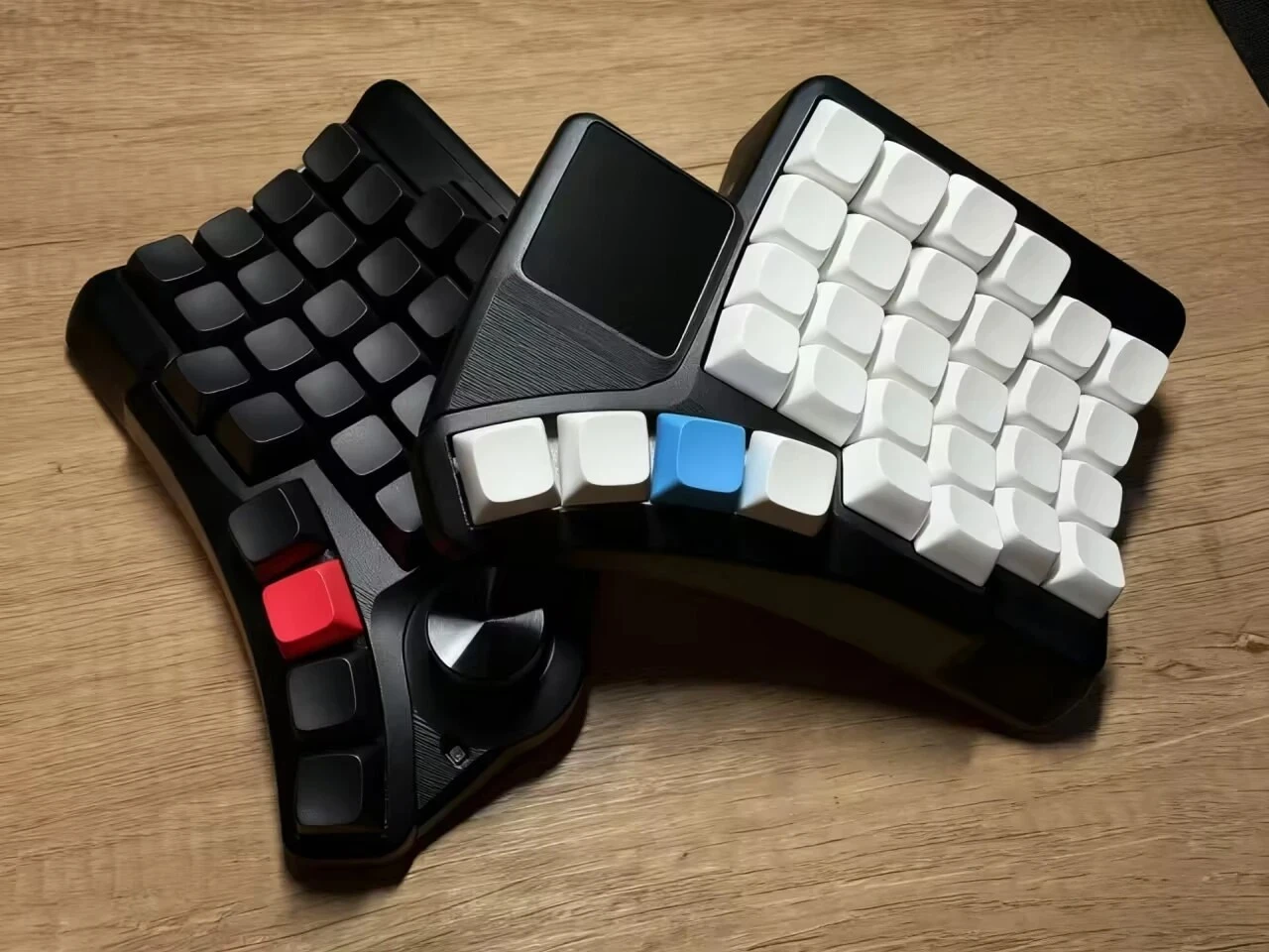 Hot Sales HPD V2 Curved Split Keyboard Custom Trackball Touchpad Mouse Wired Hot Swap VIAL15 layer Ergonomics Teclado for Gamers