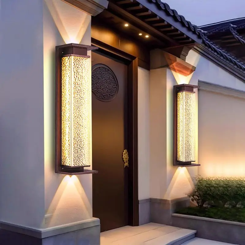 Chinese Style Metal Waterproof Up Down Light Outdoor Wall Lamp for Villa Garden Pillar Balcony Fence Lighting Lights for Room
