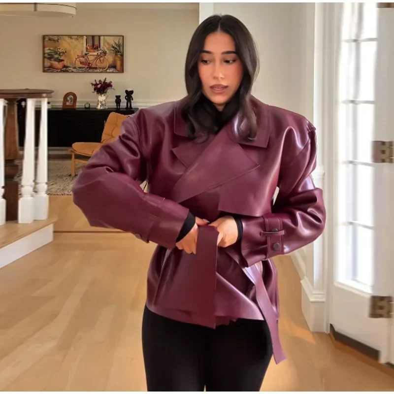 Neue Streetwear-Lederjacke für Damen: Locker geschnittene Jacke mit Revers und langen Ärmeln, einfarbig, Herbstmode 2026, Biker-Outwear für Damen – Detail 3