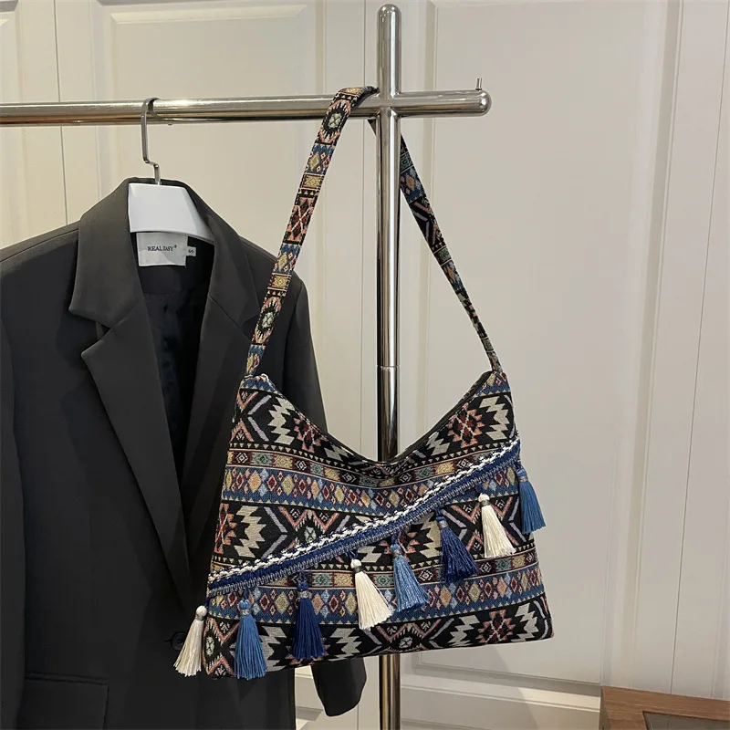 

Elegant Tassel Crossbody Bag - Women's Fashion Premium Bag with Colorful Shoulder Strap，Versatile Daily Style