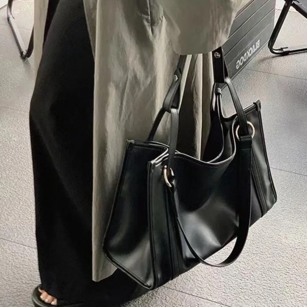 

Trendy Underarm Bag Black Tote Bag College Student Business PU Leather Shoulder Bag Black Solid Color Large Handbag Streetwear
