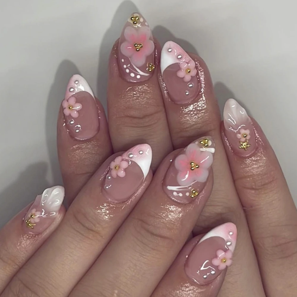 

3D Pink Flowers Pearl Metal Star French Nail Art Summer Fashion Almond False Nails Detachable Finished Fake Nails Press on Nails