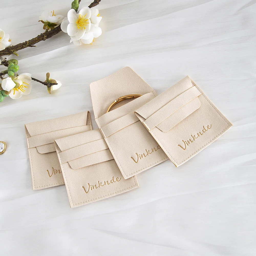 

50Pcs/Lot Customize Logo Velvet Jewelry Pouches Personalized Wedding Party Packaging Microfiber Envelope Ring Holder Gift Bag