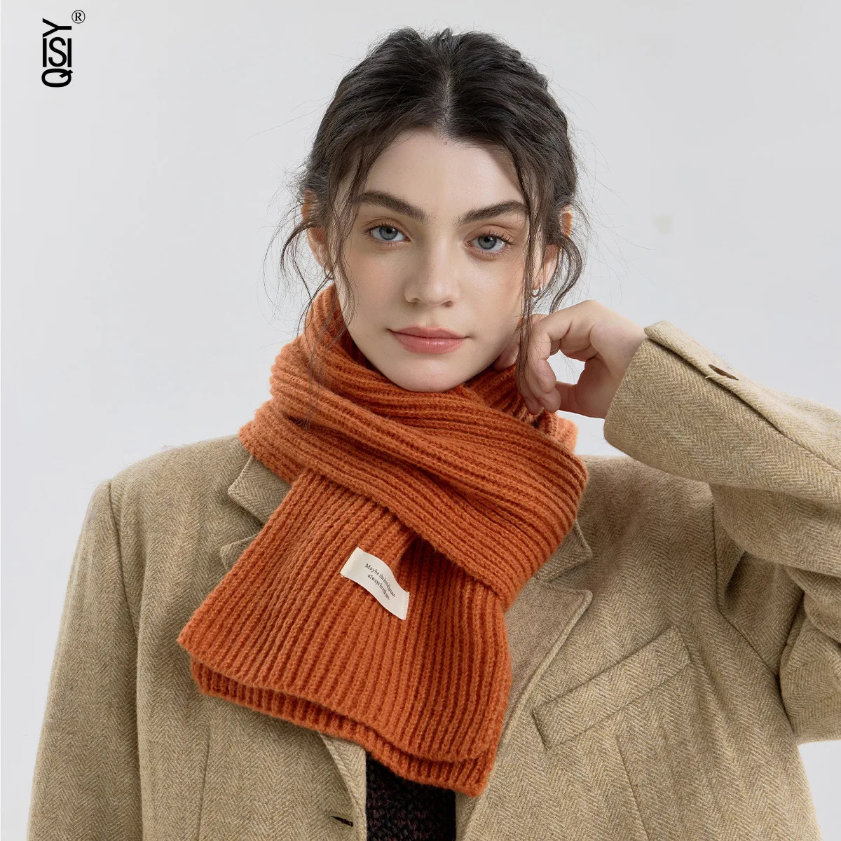

A Versatile and Elegant Solid-color Knitted Scarf for Women Soft in Winter and A Warm Scarf Shawl for Couples