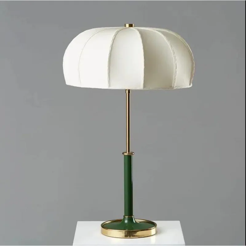Danish Modern Minimalist Creative Desk Writing Desk Lamp Office Classic Retro Bedroom Bedside Nordic Desk Lamp Table Lamps