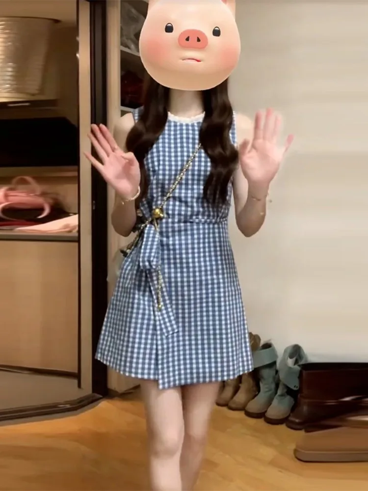 

Зимнее синее клетчатое платье А-силуэта 2026 года для женщин: элегантное, приталенное, с круглым вырезом, без рукавов