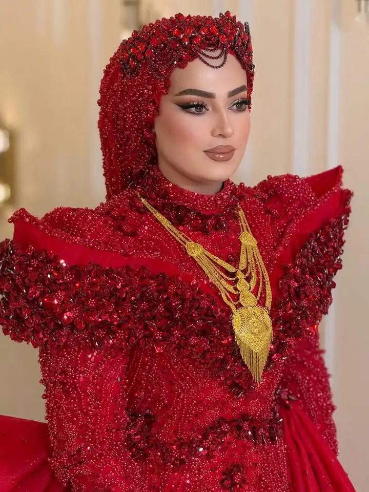 

Robes Dubai Middle East Women' Formal Evening Gowns Champagne Bride Second Reception Party Dress Arabic Customized Overskirts