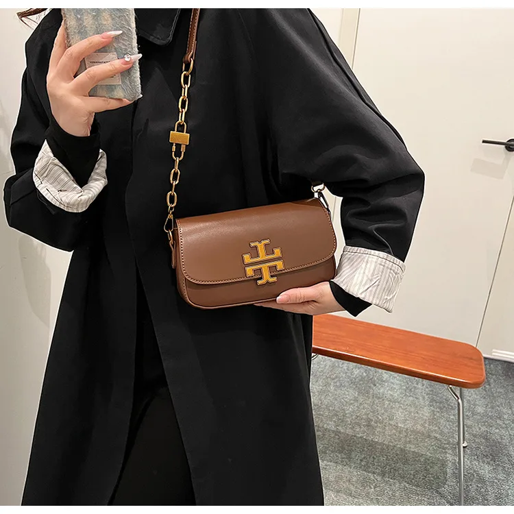 حقيبة ريترو جديدة للأزياء الراقية لعام 2025 - تصميم فاخر لخريف وشتاء بسيط مربع صغير، كتف/تحت الإبط/الرسول متعدد الاستخدامات للنساء