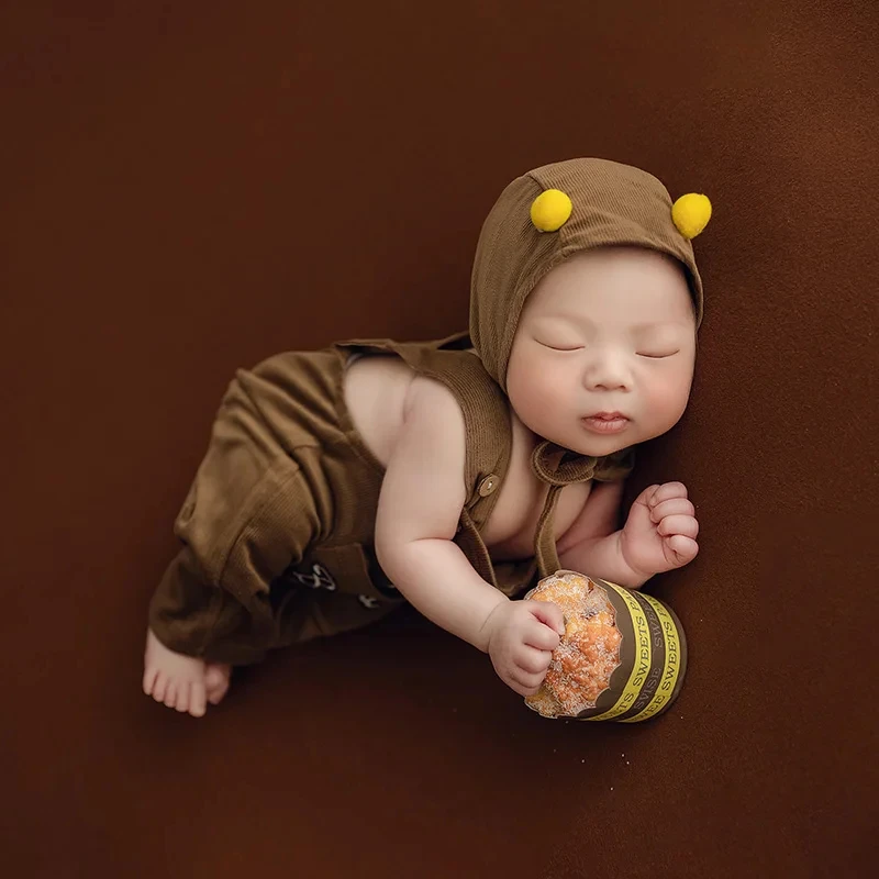 Baby Photography Costume Little Bee Theme Jumpsuit + Hat Suit Simulation Paper Cup Bread Photo Props Newborn Photography Outfit