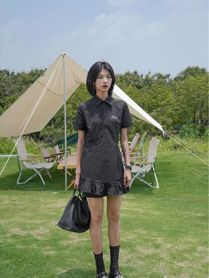 

The new POIO dress looks slimmer in spring and summer, with a thin design that feels like a shirt skirt, shirt collar, and skirt