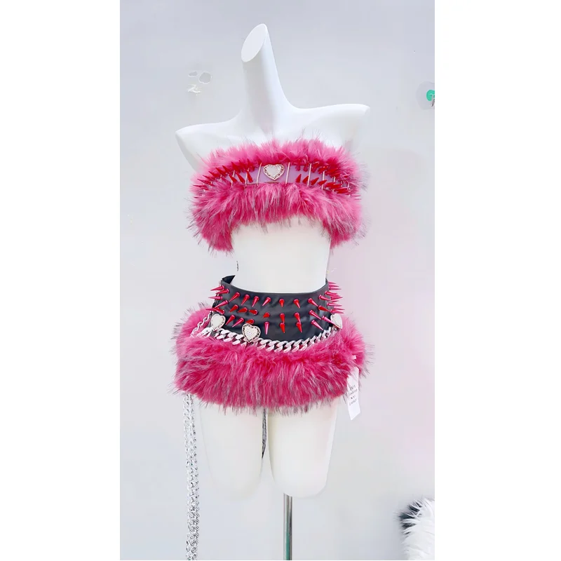 خريف شتاء جديد الأصلي ارتفع الأحمر فروي المرأة صديرية دائرية القوطية تصميم سلسلة معدنية ثقيلة الزي برشام تنورة صغيرة مجموعة السيدات #5