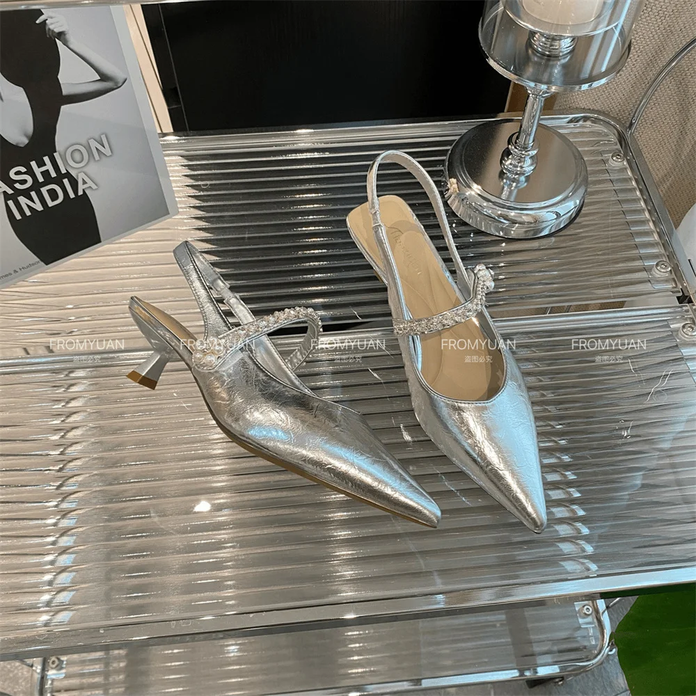 Primavera Verano 2025 nuevo estilo sandalias de mujer 3cm tacón puntiagudo sandalias de moda con diamantes de imitación Casual media correa zapatilla de mujer