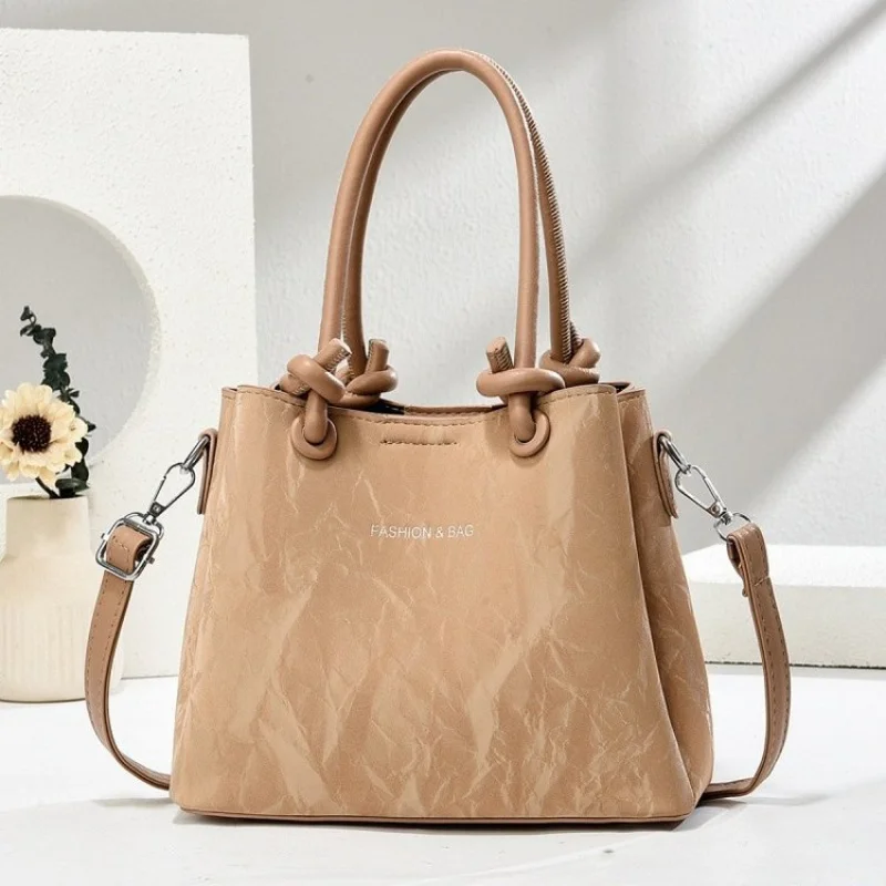 

High-End Minimalist Crossbody Bag For Women With Leather Material Large Capacity And Everyday Casual
