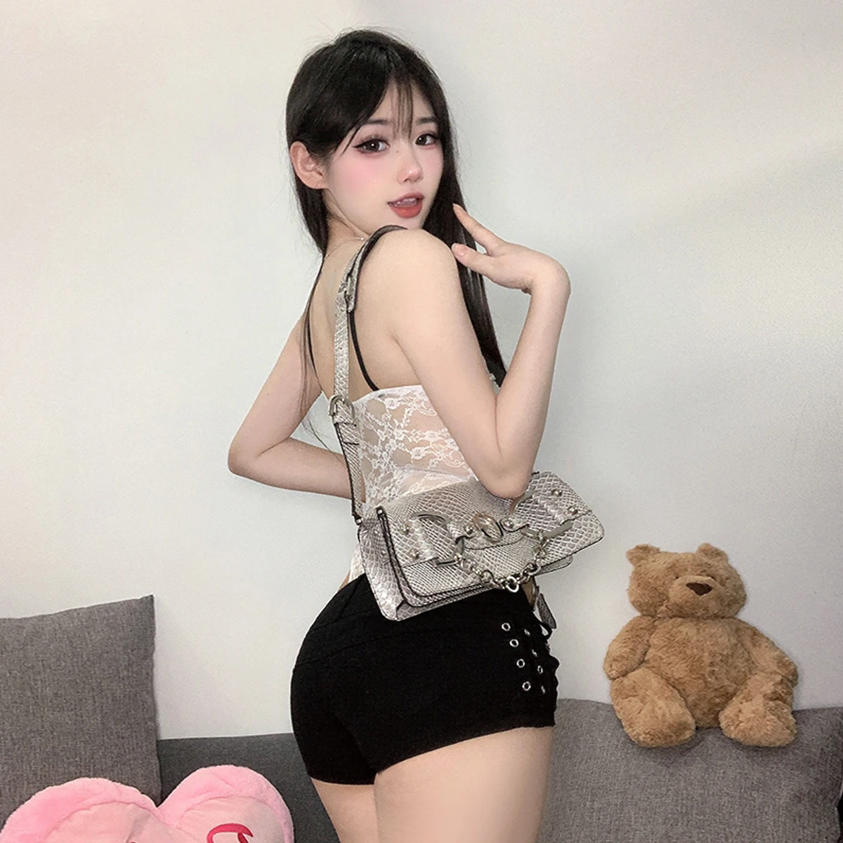 Sexy Pure Desire Spicy Girl Strap Base irt Copricapo Hollow Lace Tee-Point Vest One-Piece 2025 Nuova estate Slim Fit Polyest...