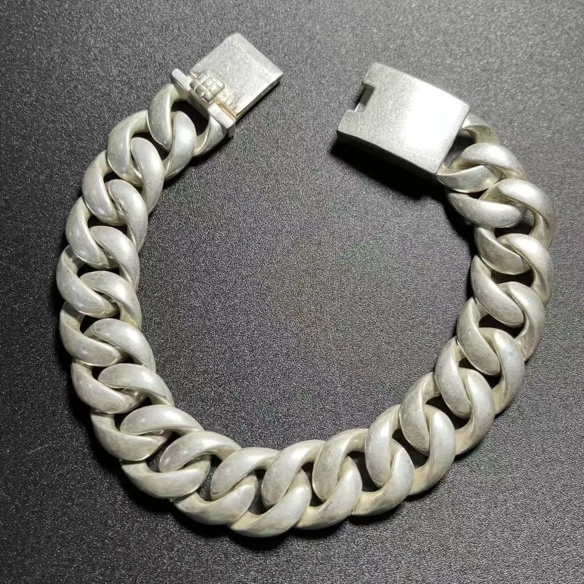 

Модный массивный браслет из старинного тибетского серебра, простой, персонализированный, для мужчин и женщин, ювелирные украшения, подарки, 925 пробы