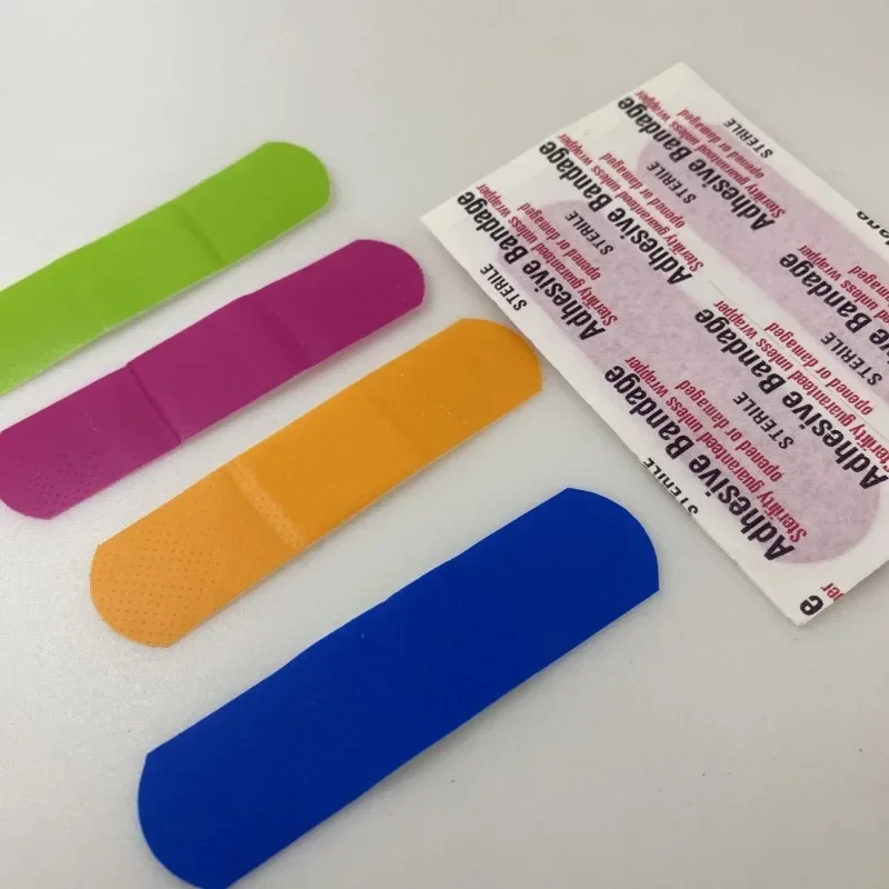 Imagem -03 - Impermeável pe Band Aid Bandagens Coloridas Auto-adesivas Elestic Ferida Emplastros Remendo da Pele Primeiros Socorros Woundplast Fita 60 Pcs por Conjunto