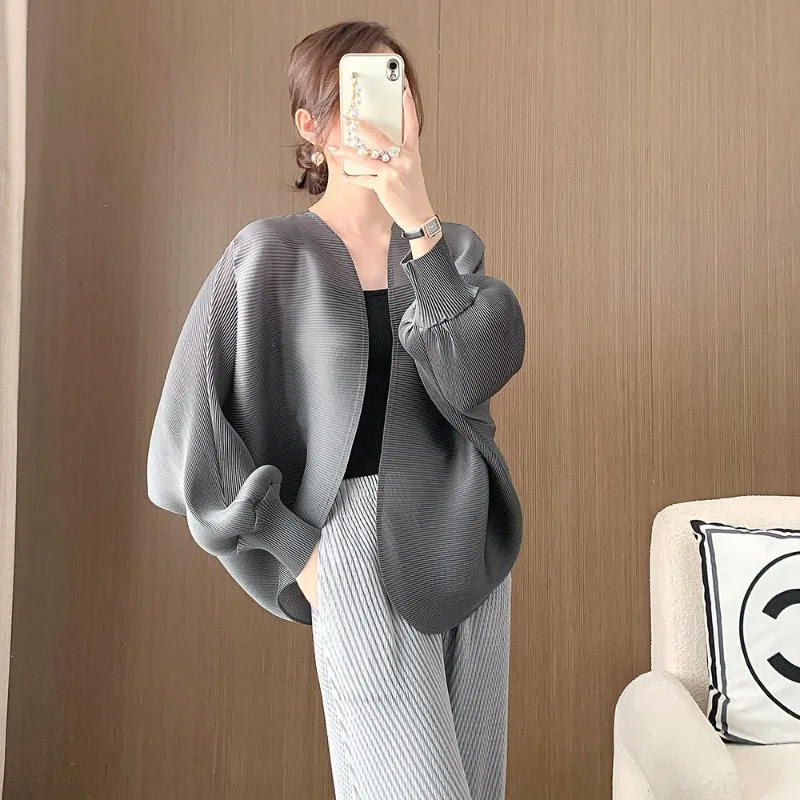 Miyake Pleated Loose Plus Size Coat Women\'s Autumn New Loose Bat Sleeve Cardigan Women\'s Shawl Top