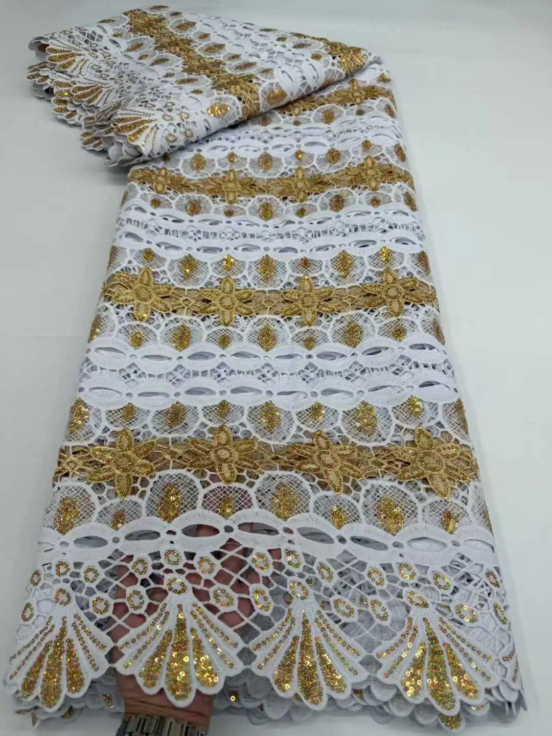 Tela de encaje guipur africano 2026 encaje de alta calidad 5 yardas bordado tela de encaje de cordón nigeriano para vestidos de fiesta de noche