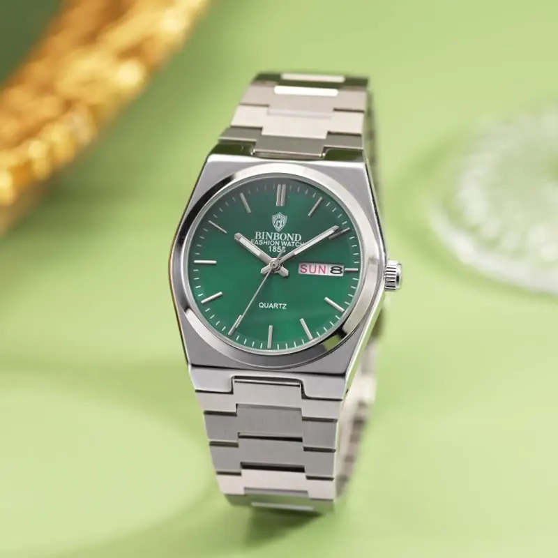 ساعة نسائية جديدة خفيفة ماركة فاخرة من الفولاذ المقاوم للصدأ تقويم مزدوج مقاوم للماء أنثى الأعمال موضة كوارتز ساعة اليد