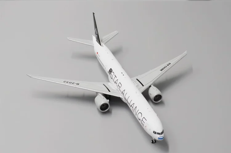 JC WINGS ダイキャスト 1/400スケール ボーイング 合金製模型飛行機 ボーイング B777-300ER B-2032 KD4102 飛行機のおもちゃ 男の子向けギフトボックス