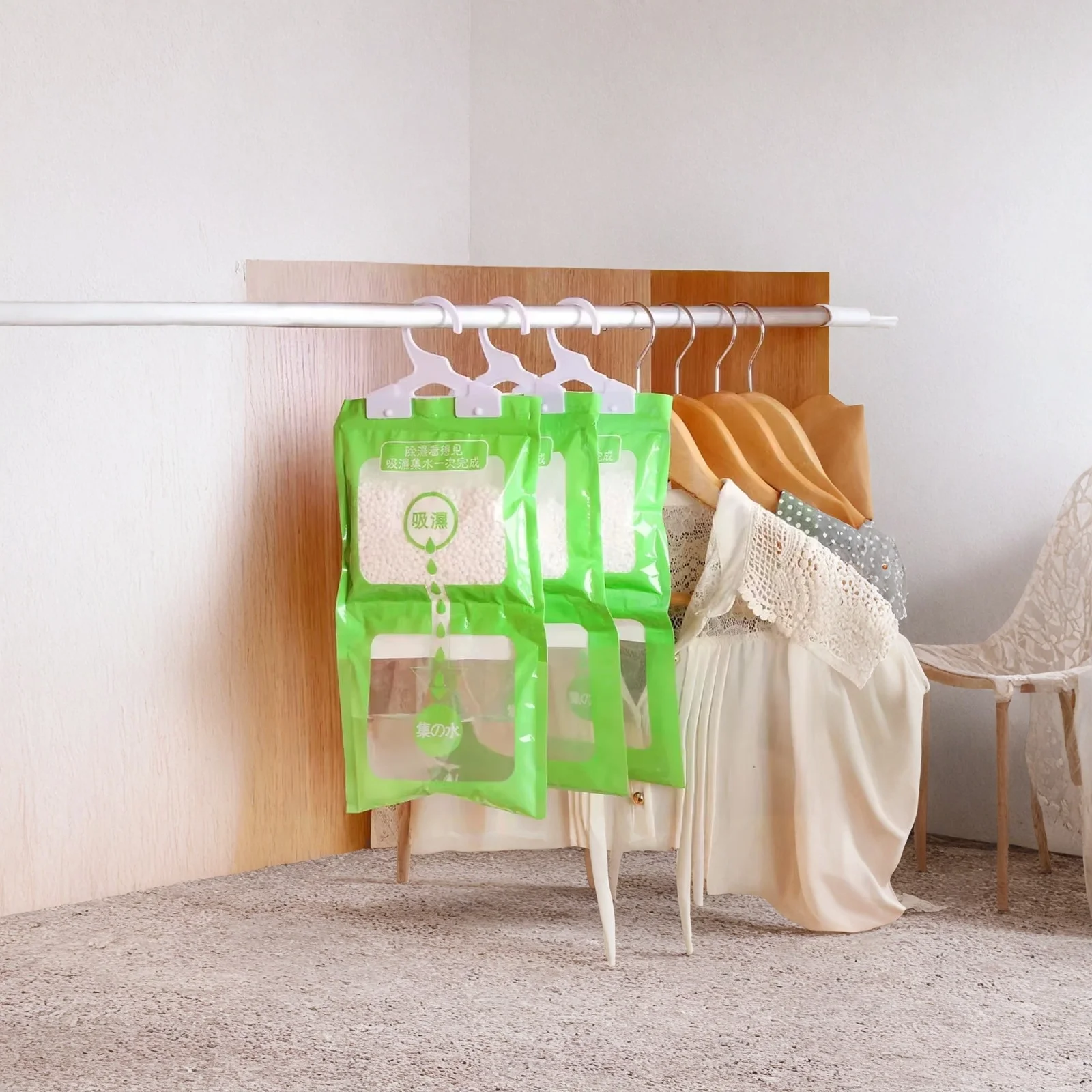 

Hanging Moisture Absorber, Calcium Chloride 80g, 4.0×4.0×1.0cm, 1pc, For Wardrobe