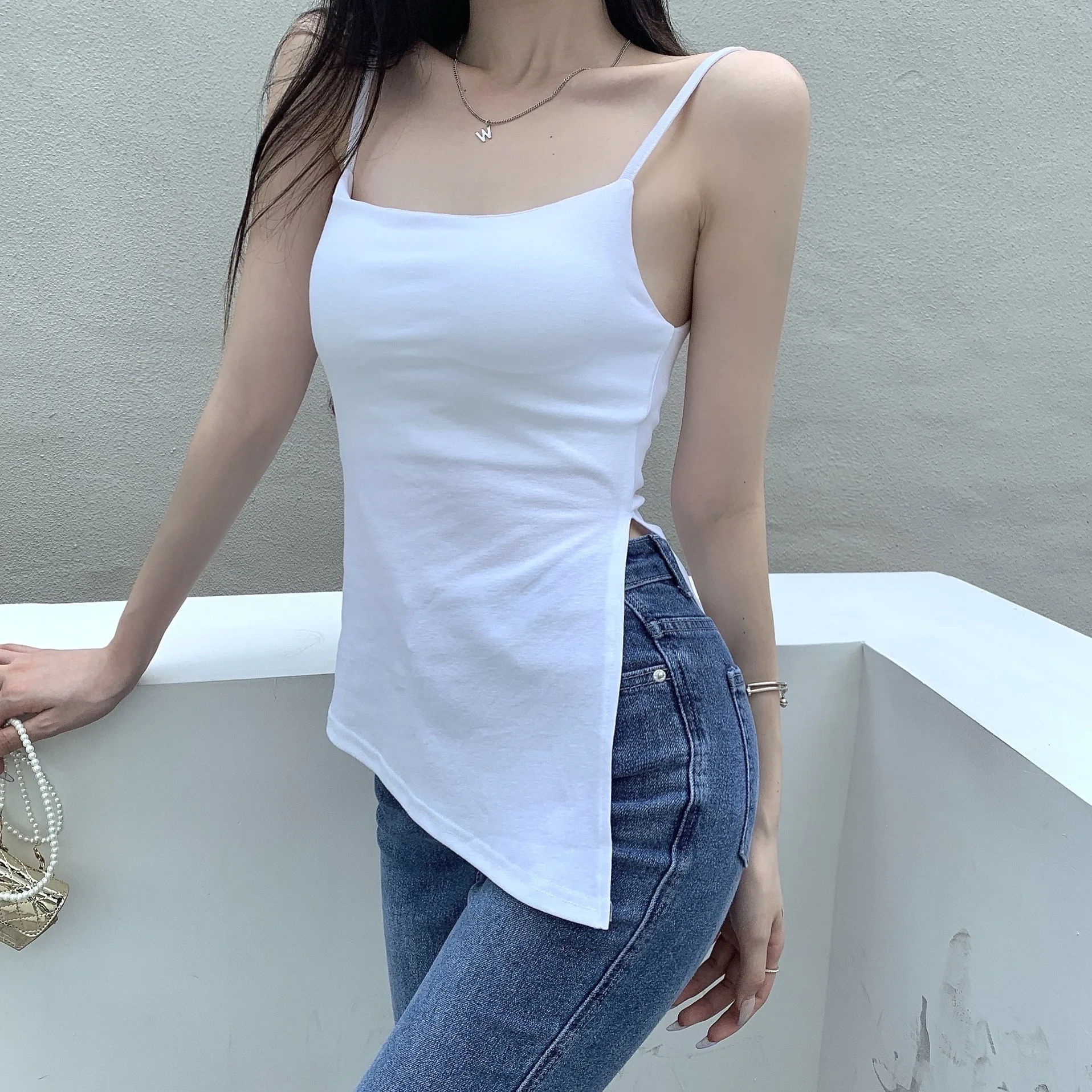 

1pcs Girls Sleeveless Black White Top Women Backless Sexy Tank Tops Woman Thin Straps Party Summer Tops Streetwear Women's Top