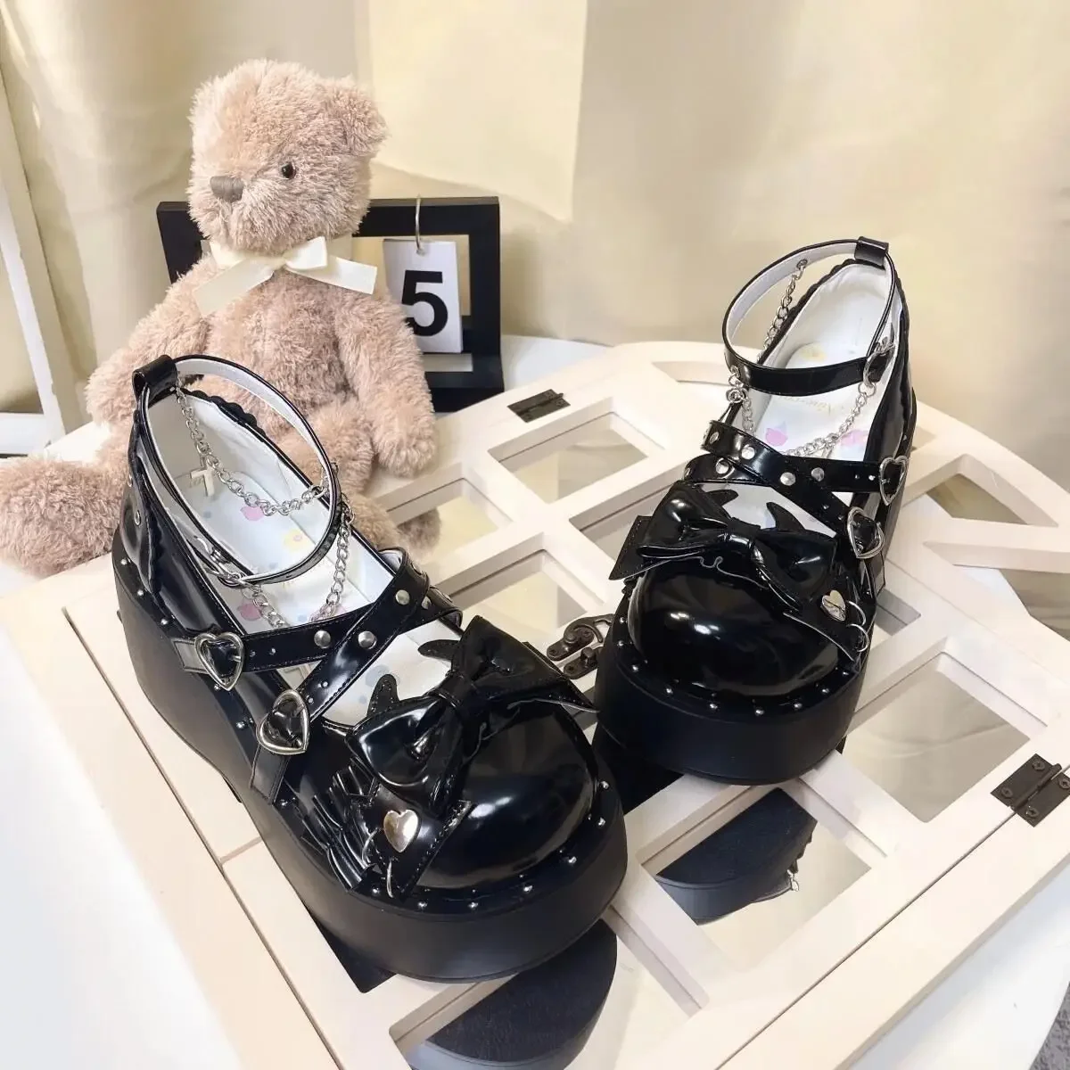

Punk Rivet Retro Leather Shoes for Women 2025 New Spring Bow Thick Sole Increase Lo Shoes Ladies Mary Jane Buckle Lolita Pumps