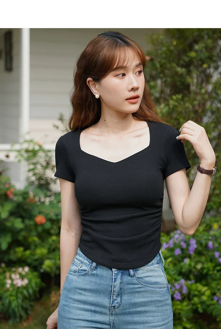 Minimalist Square Neck Fitted T-Shirt – Women's Summer Short Sleeve Slim Waist Crop Top for Petite Figures & Chic Casual Styling