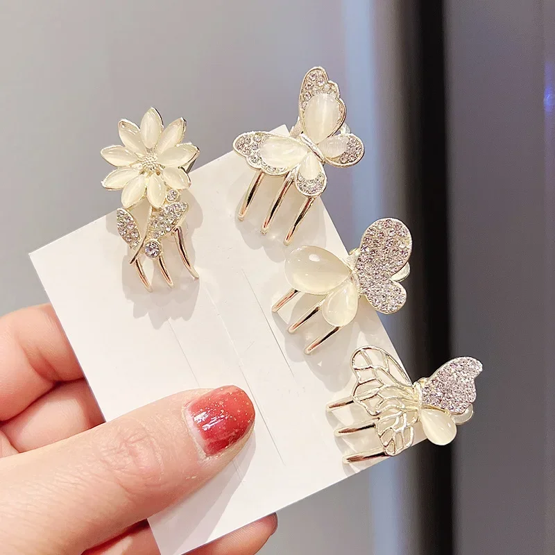 Piękne spinki do włosów dla kobiet Fine Rhinestone Studded Metal Butterfly Small Spring Clip Woman Hair Accessories
