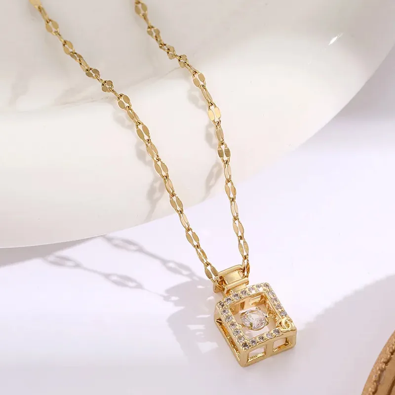 1 Pcs Light Luxury Cool Wind Flexible Series Crown Triangle Copper Pendant With Stainless Steel Chain Collarbone Necklace