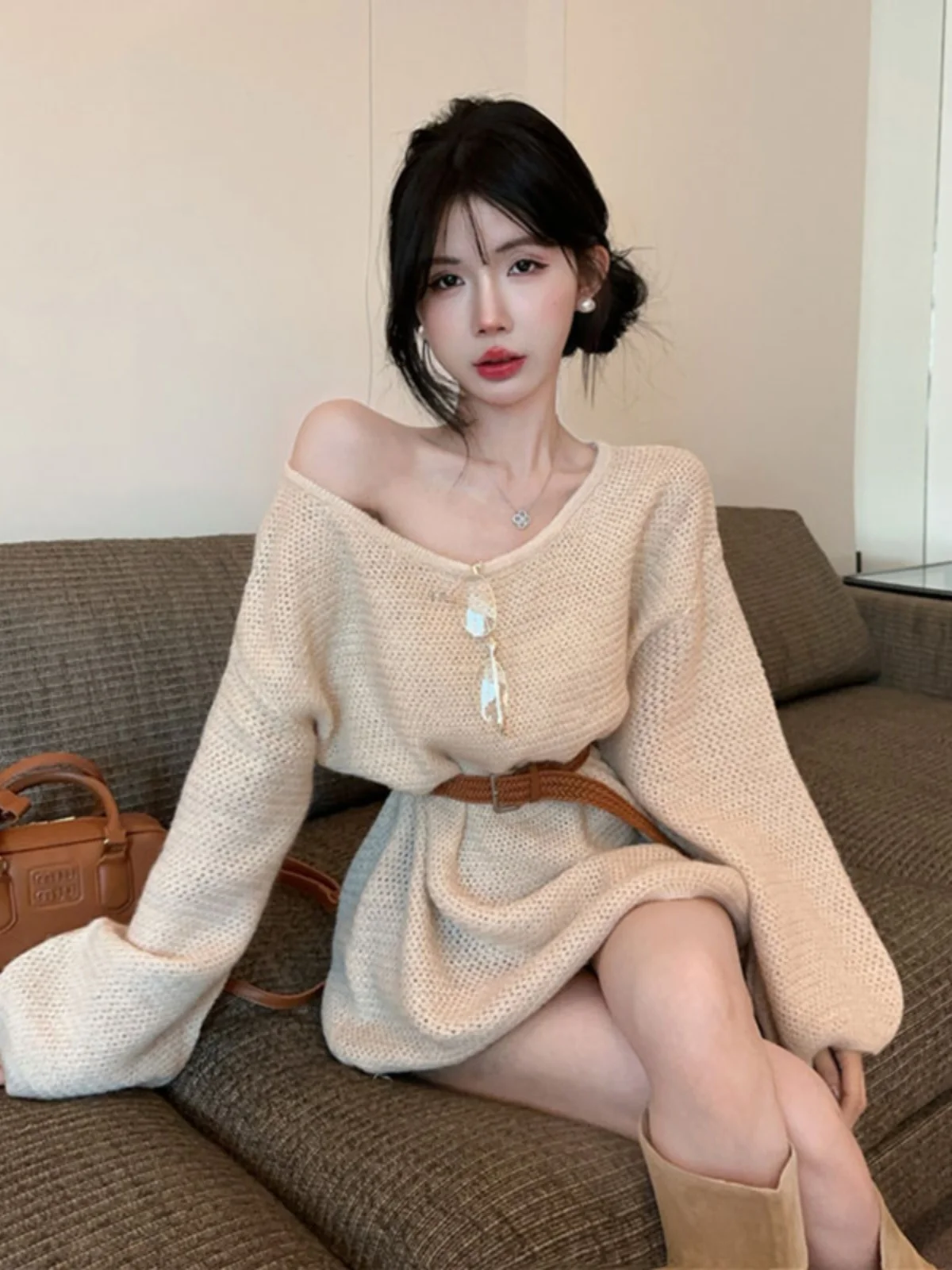 

Korean Style Date Night Shoulder Bared Long Sleeve Knitted Dress Spicy Girl Casual Loose Fit Comfortable Mid-Length V-Neck