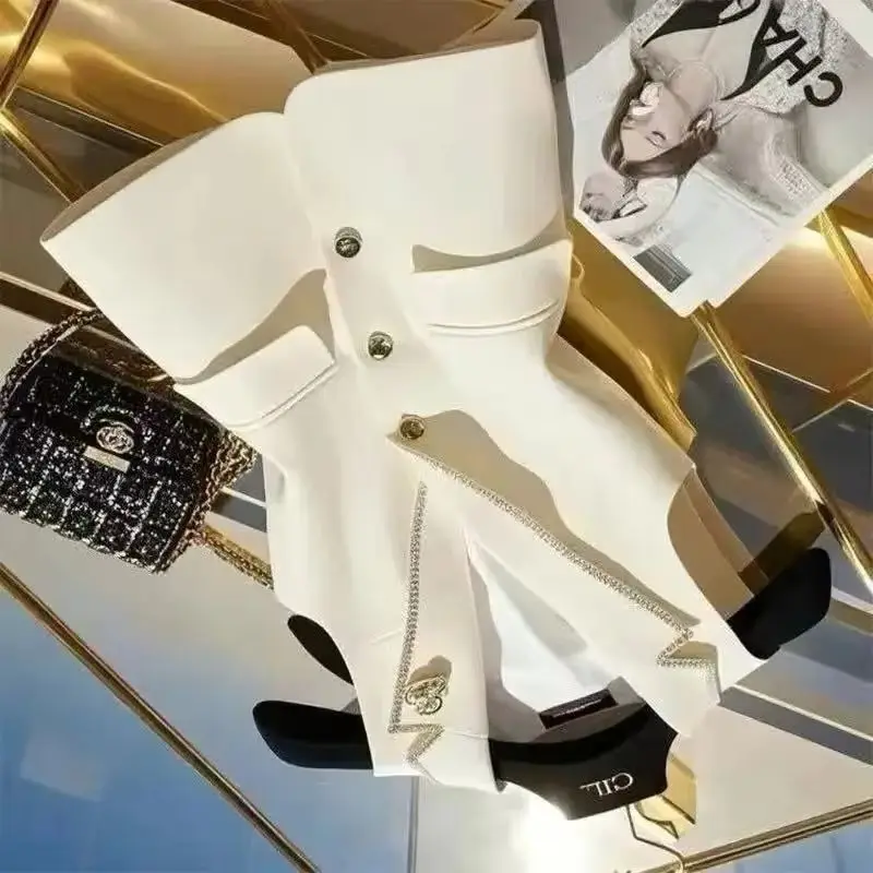 

Корейская мода, новинка 2025 года, высококачественный жилет, женский осенний свободный повседневный короткий пиджак без рукавов, жилет, женская верхняя одежда, топы