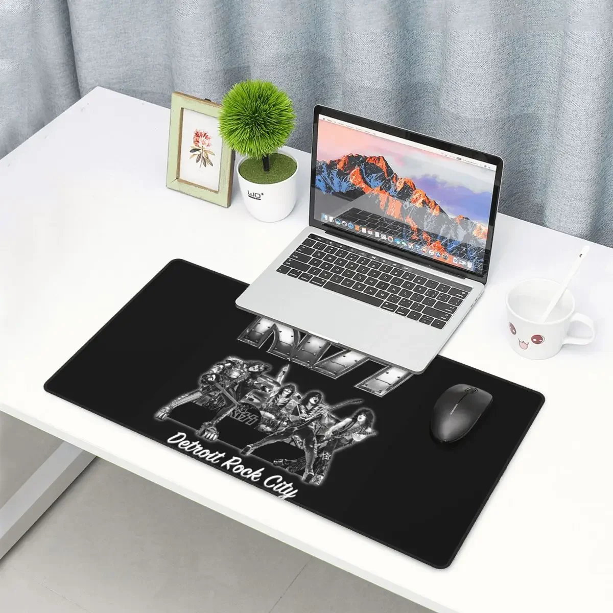 Large Mouse Pad Kiss Rock Band Retor Gamer PC Laptop Mats Keyboard Carpet Computer Gaming Office Accessories Desk Mat