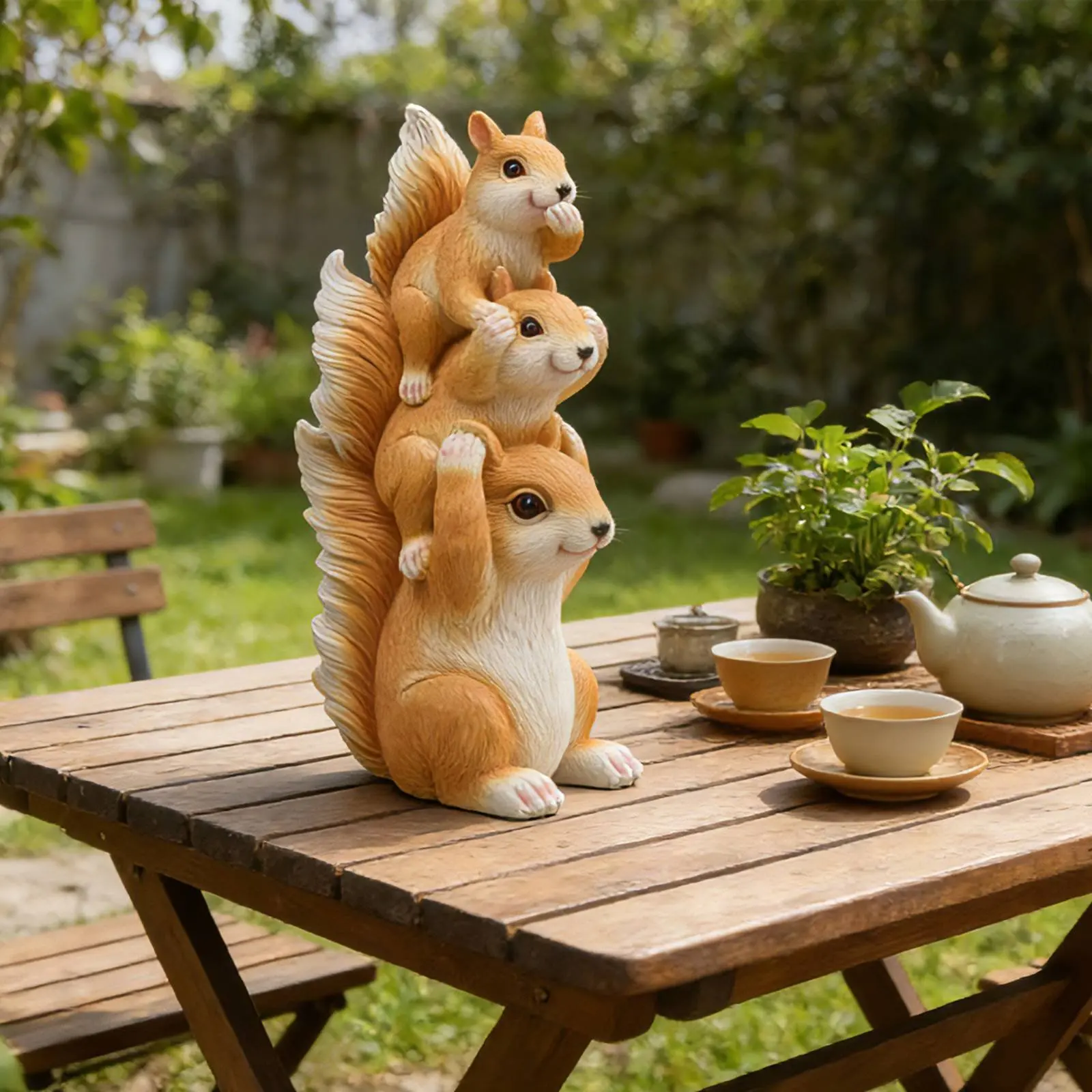 

Декоративная фигурка белки на качелях: милый дизайн, устойчивая к погодным условиям, для детей