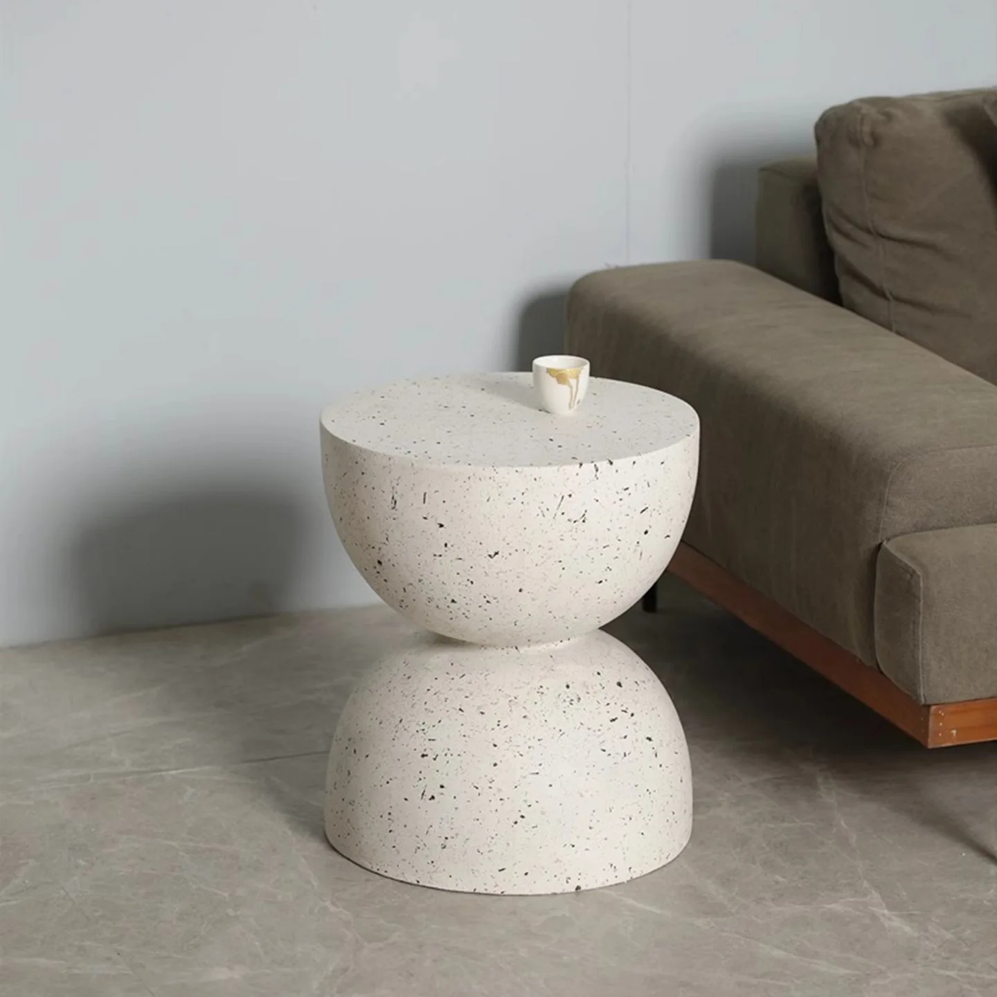 Nordic small round table, living room, small coffee table, silent wind, cream wind edge, sofa corner