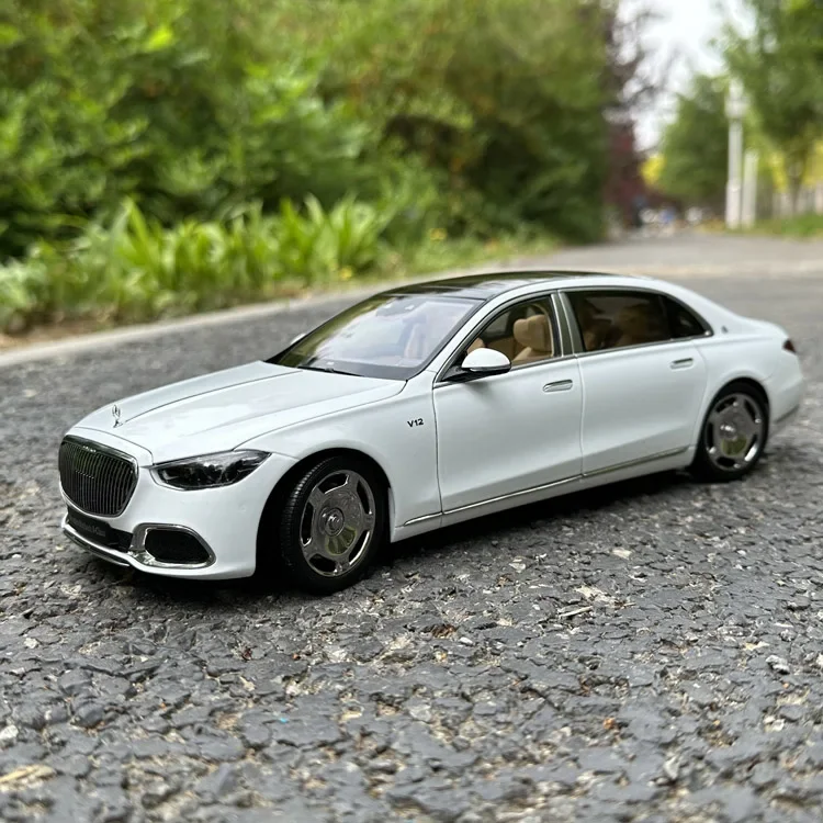 Mercedes Maybach-coche modelo s-clas S680 2021 de aleación estática fundido a presión, decoración de colección, juguetes para niños, regalos de vacaciones para niños, 1:18