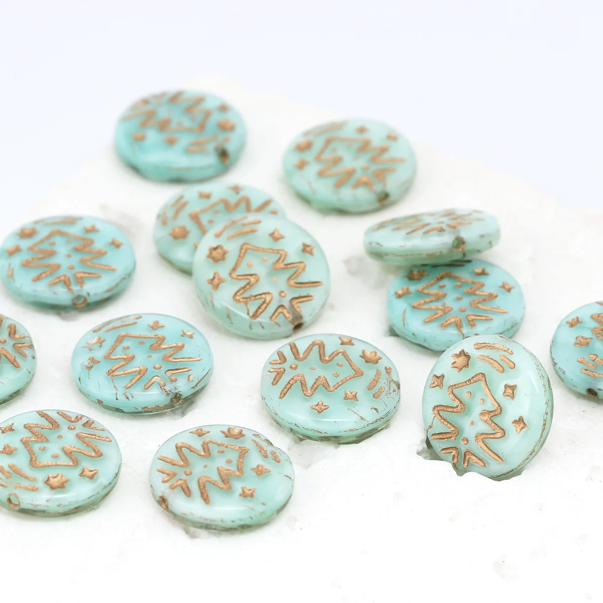 5pcs/10pcs 14mm Translucent Mint Green Antique Gold Trim Xmas Tree Disc Glass Beads, Retro Holiday Pattern Flat Loose Beads