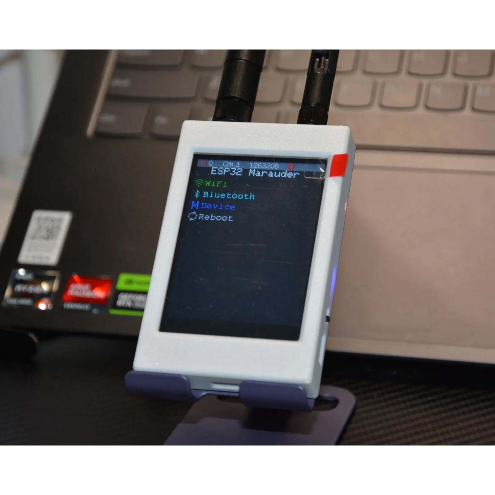 أحدث البرامج الثابتة من HamGeek 1.7.0 ESP32 لوحة تطوير 2.4 جيجا هرتز WiFi Bluetooth-GPS مع شاشة 2.8 بوصة لـ Marauder