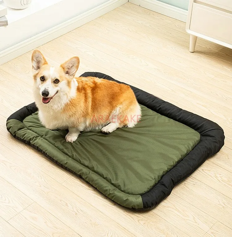 يمكن تفكيك سجادات الكلاب، وغسلها، واستخدمها للنوم في أسرة الكلاب. سجادات نوم صيفية مضادة للتمزق ومقاومة للماء